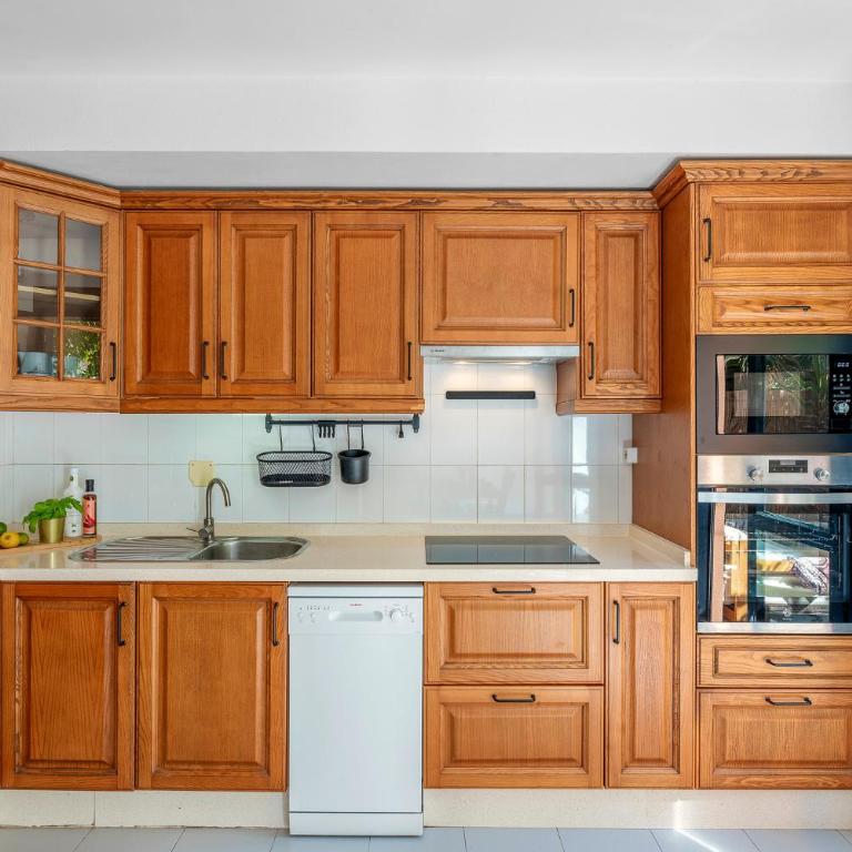 MEDANO4YOU Zoe's Garden Holiday Home - Apartamento de 2 dormitorios con terraza - 14