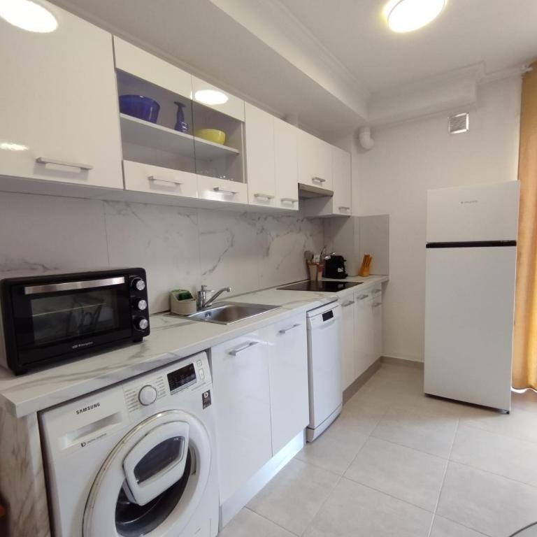 La Mediterránea - Two-Bedroom Apartment - 23