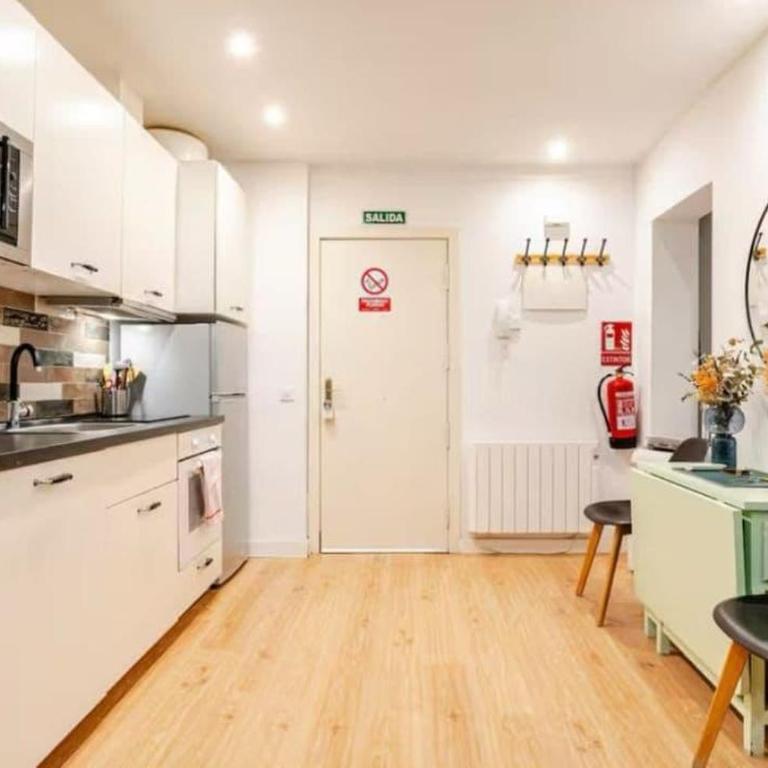 Coqueto Apartamento en Barrio Las Letras - One-Bedroom Apartment - 2