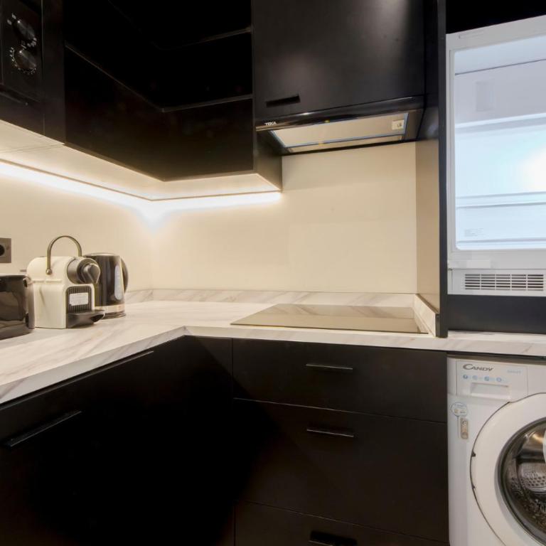 Fancy Apt para 4px en la Plaza del Carmen-Gran Via E2 - Apartment - 7