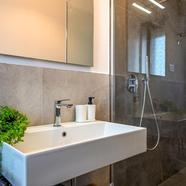 METRO MOLINETTE - Skyline Prime Apartment 8th Floor - GrandMaison - Appartamento con 1 Camera da Letto - 14