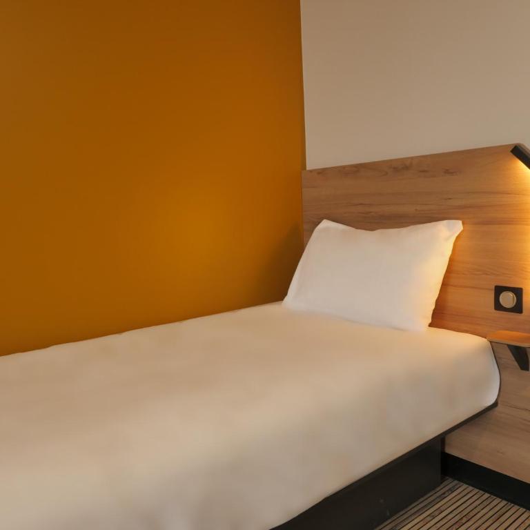 B&B HOTEL Carcassonne Rocadest La Cité - Chambre Quadruple - 8