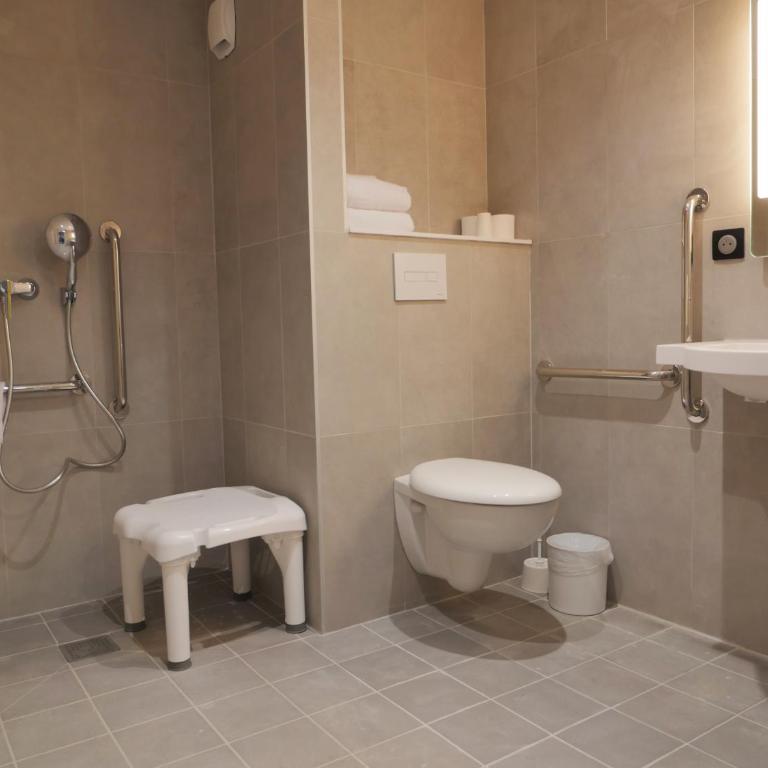 B&B HOTEL Carcassonne Rocadest La Cité - Chambre Double - Accessible aux Personnes à Mobilité Réduite - 7