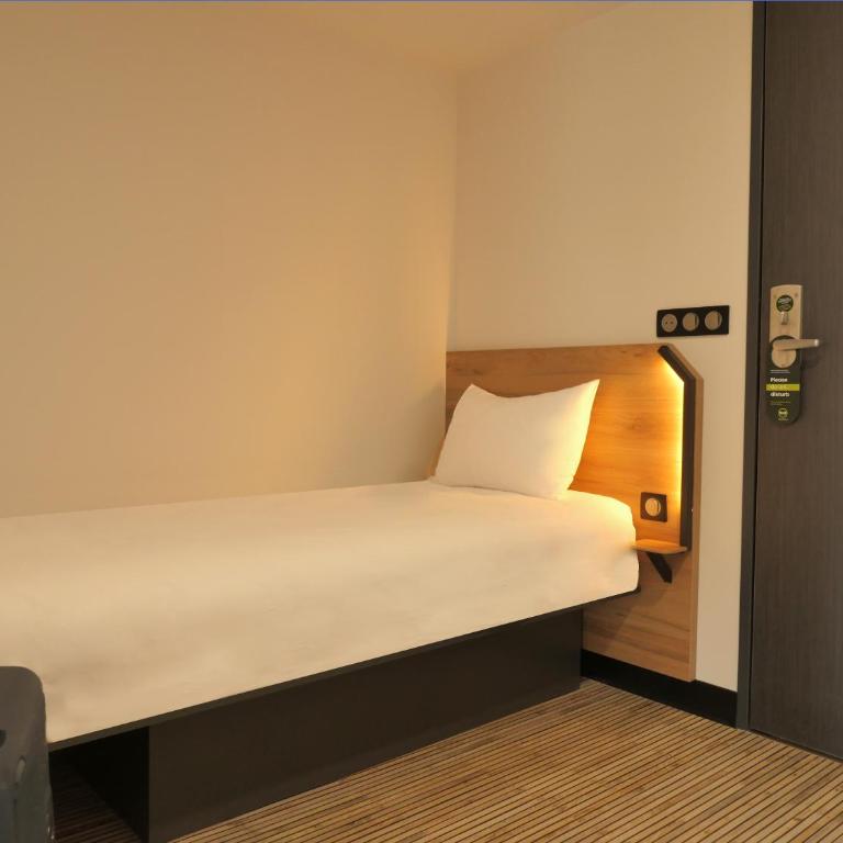 B&B HOTEL Carcassonne Rocadest La Cité - Chambre Quadruple - 12