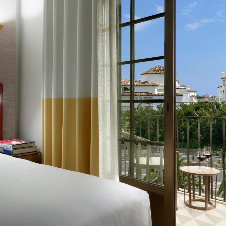 Hard Rock Hotel Marbella - Puerto Banús - Habitación Doble Clásica - 2 camas - 4