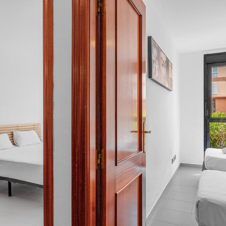 MEDANO4YOU Zoe's Garden Holiday Home - Apartamento de 2 dormitorios con terraza - 34