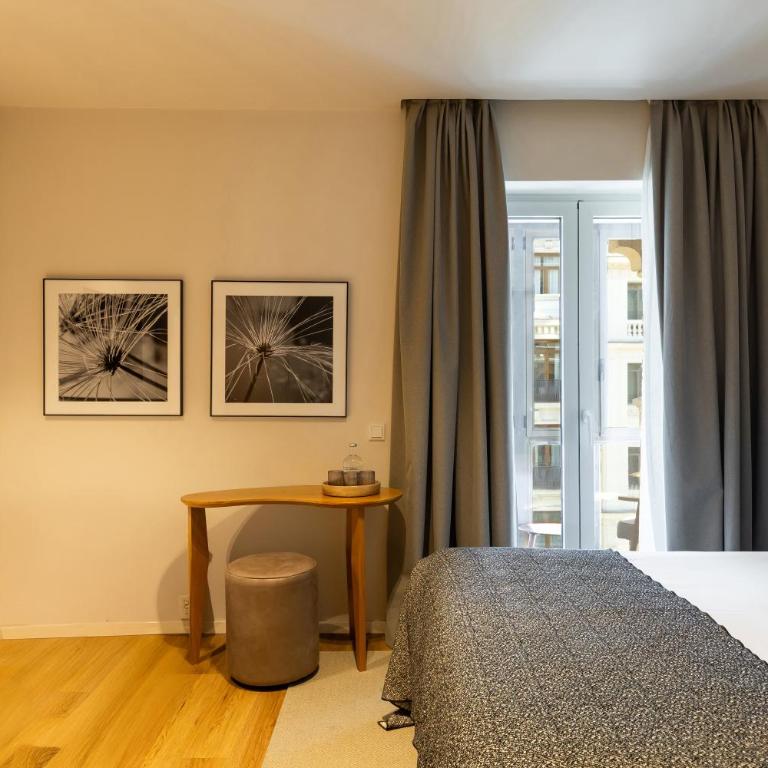 Colectia Stays Gran Vía - Habitación Doble Deluxe con cama supletoria - 2