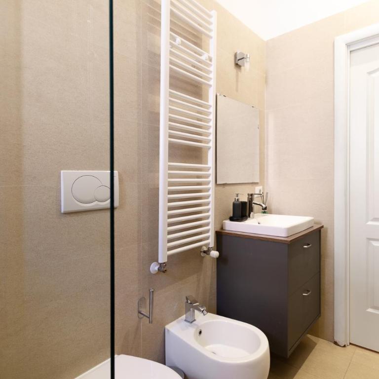 Noh 2BR Boutique Apartment Near Vatican Museums and Metro - Appartamento con 2 Camere da Letto - 36