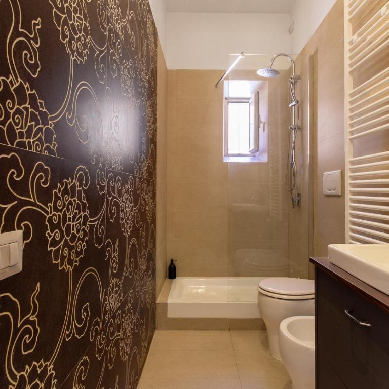 Noh 2BR Boutique Apartment Near Vatican Museums and Metro - Appartamento con 2 Camere da Letto - 40