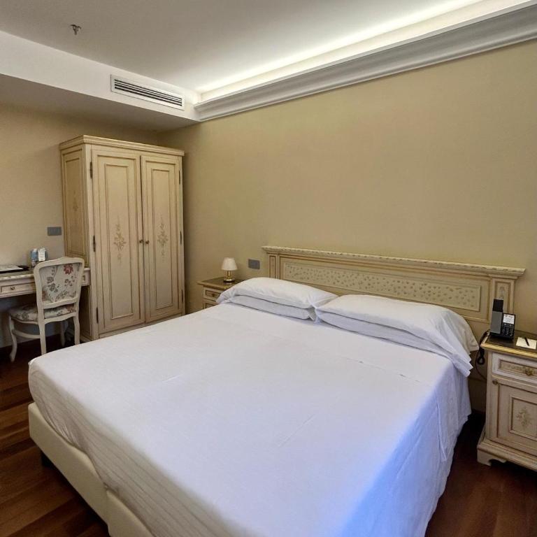 Albergo Cavalletto & Doge Orseolo - Camera Matrimoniale Classic - 12