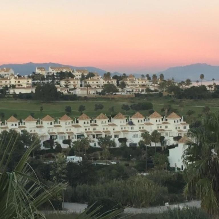 Pool- AirCon- Quiet&Peaceful- FamilyFriendly - Villa de 1 dormitorio - 28