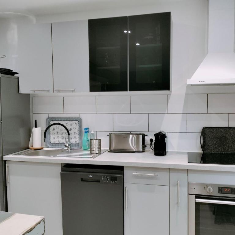 Apartment 300m from the beach - Appartement - 5