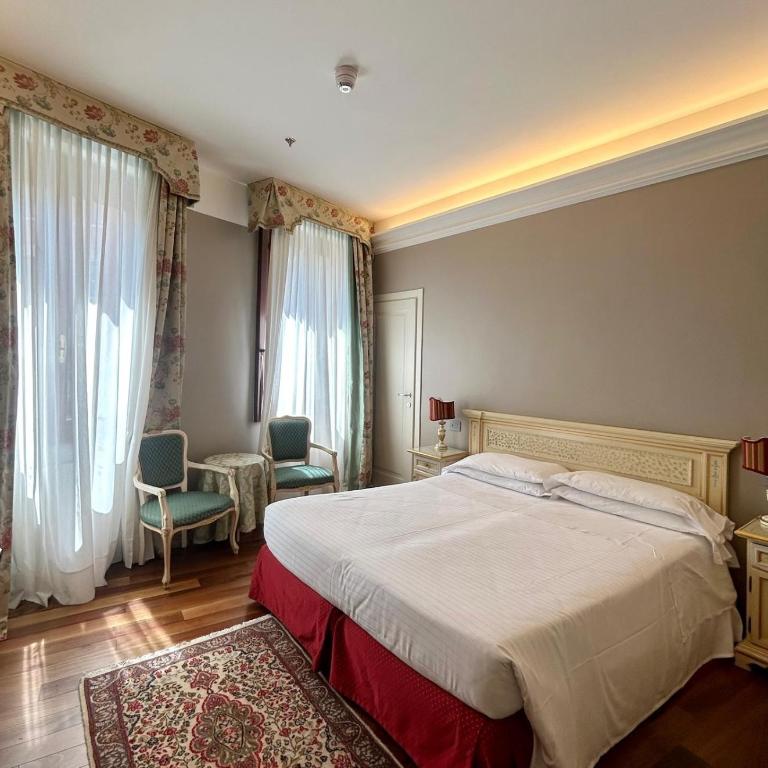 Albergo Cavalletto & Doge Orseolo - Camera Matrimoniale Superior con Vista Canale - 5