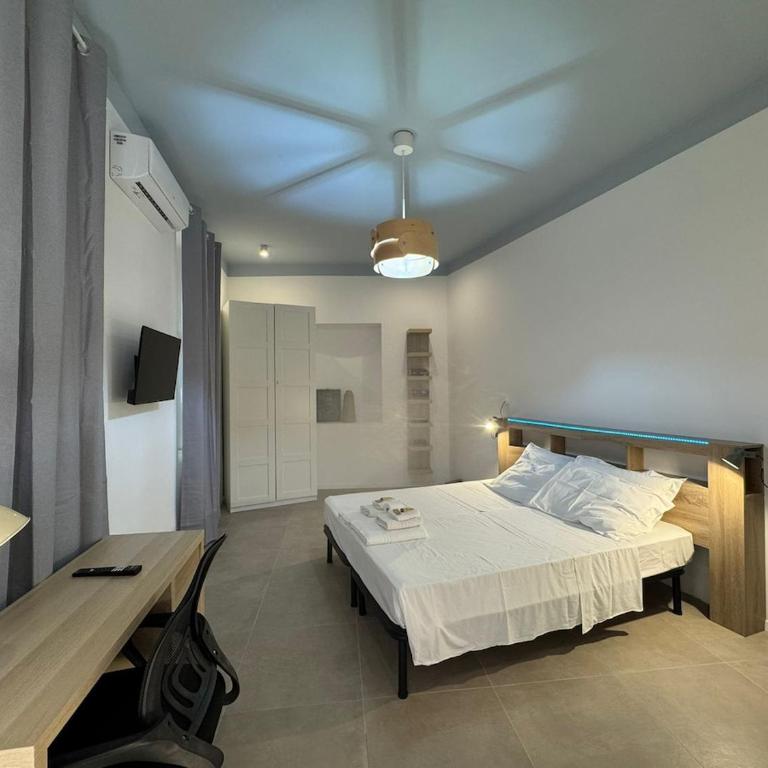 Cozy Corner in Magical Trastevere - Two-Bedroom Apartment - 4