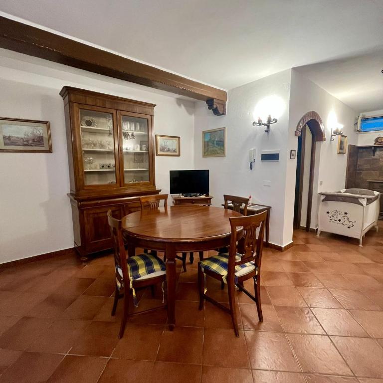 Chianti Villa with Private Park, 2 Apartments & Panoramic Views - Appartamento con 2 Camere da Letto - 11