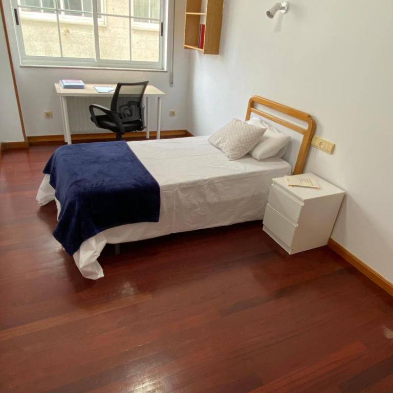 Alojamiento San Martín - Habitación Individual con baño privado - 4