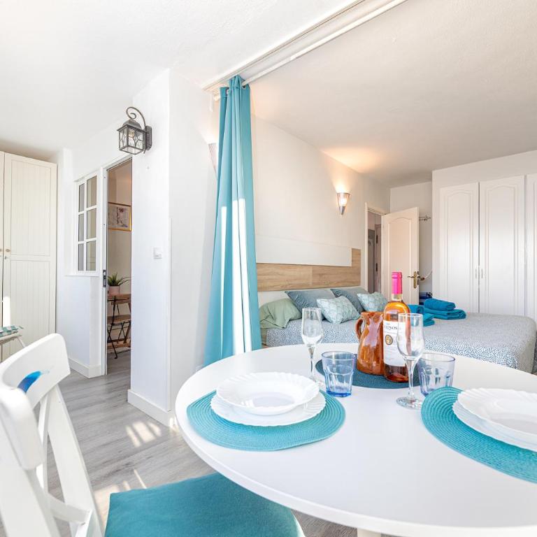 Gran Ventanal El Crucero renovado frente al Mar - One-Bedroom Apartment - 9