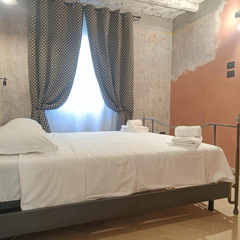 BNB Frescoes Rooms San Frediano - Camera Deluxe - 6