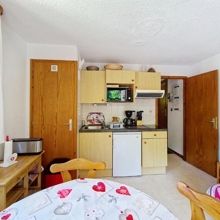 Perthuis PTD8 TELECABINE & MOUNTAIN 5 pers - Apartment mit Balkon - 5