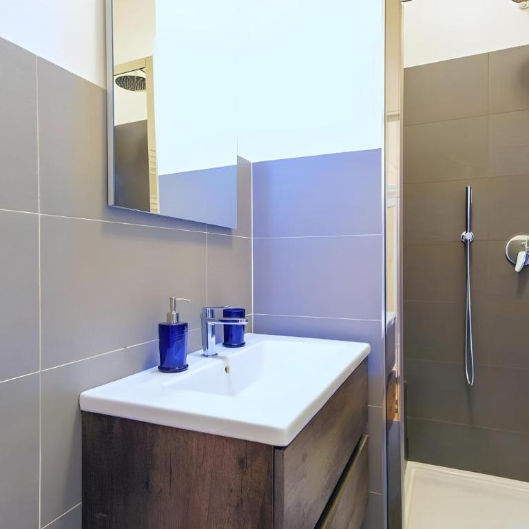 Elegantis Milos Suite Apartment - Your Chic Retreat in Central Rome - Appartamento con 2 Camere da Letto - 14
