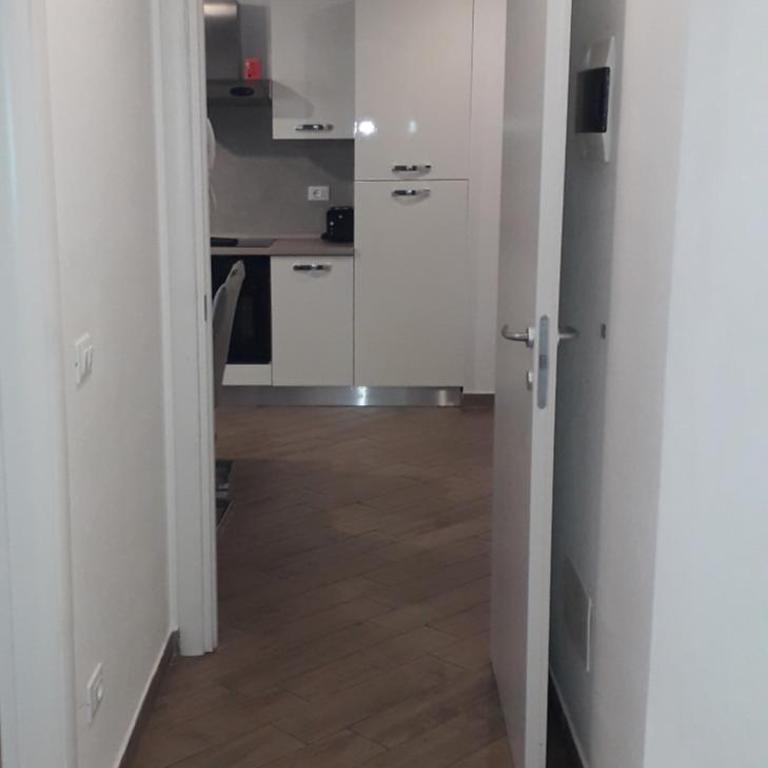 Nice Livings Gioia - Appartamento con 1 Camera da Letto - 2