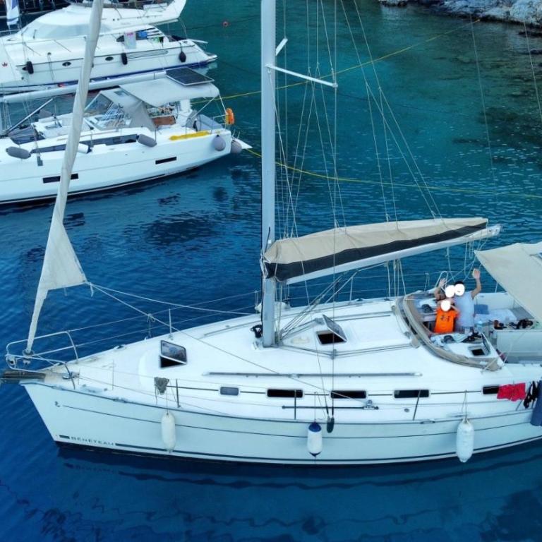 Nautical Nomads Yacht Charter - Mobile Home - 9