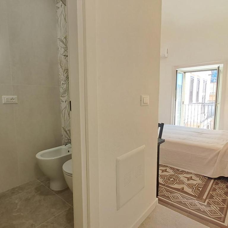 Mare Mare Rooms - Camera Matrimoniale con Balcone e Vista Mare - 9