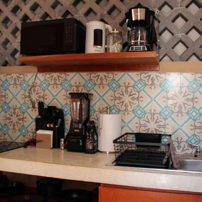 Charming and private with a pool in Merida Centro - Three-Bedroom House - 12
