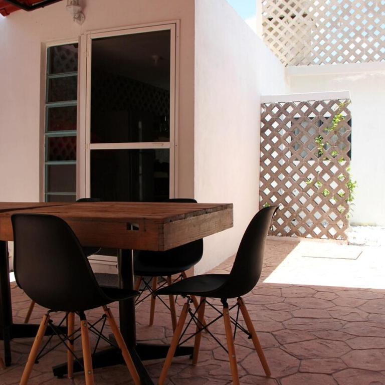 Charming and private with a pool in Merida Centro - Three-Bedroom House - 31