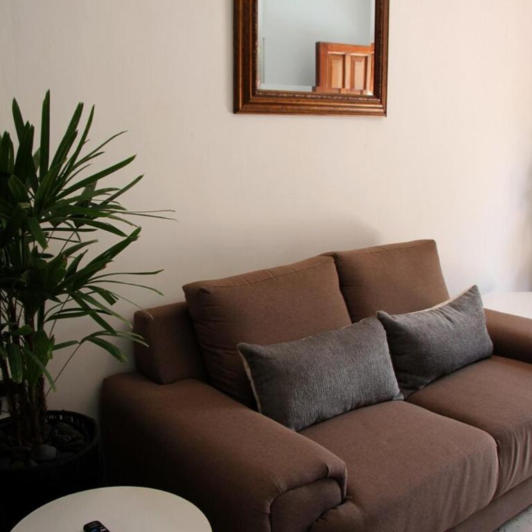 Charming and private with a pool in Merida Centro - Three-Bedroom House - 57