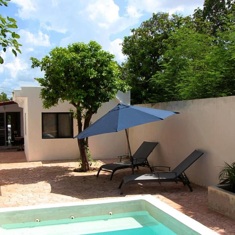 Charming and private with a pool in Merida Centro - Three-Bedroom House - 60
