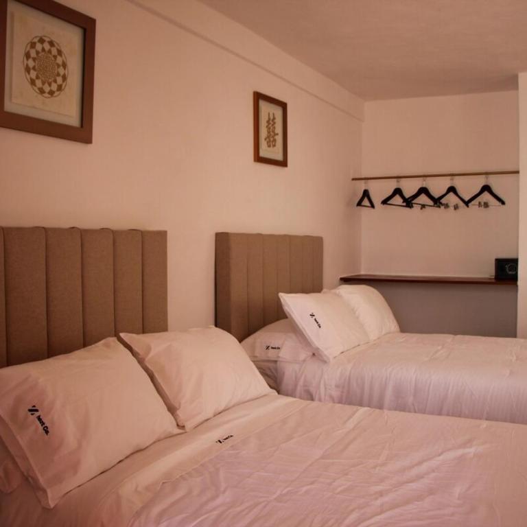 Charming and private with a pool in Merida Centro - Three-Bedroom House - 63