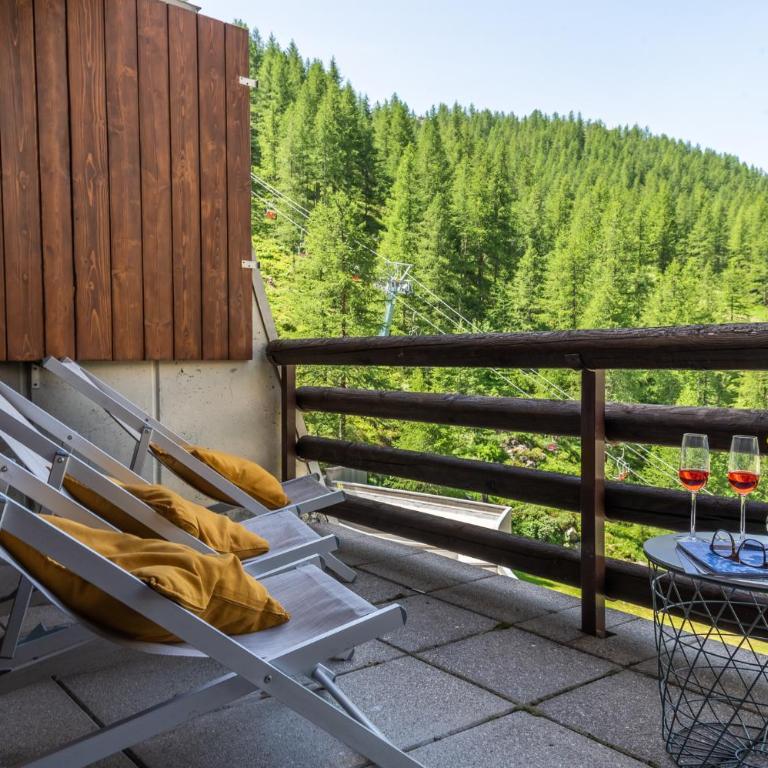 HelloCHALET Cervinia - Circus View - Ski-in Ski-out - Appartamento con 2 Camere da Letto - 1