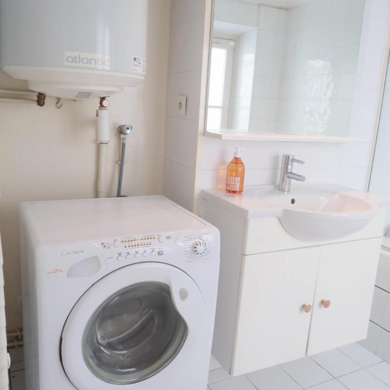 Spacious Parisian Flat Louvre Steps Eiffel Tower Access - Appartamento con 2 Camere da Letto - 15