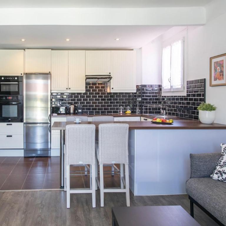 L4 Staywizus - 2BDR Hotel des Postes Central, Massena AC 2Balconies - Appartement 2 Chambres - 8