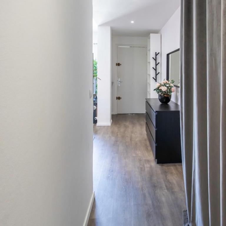 L4 Staywizus - 2BDR Hotel des Postes Central, Massena AC 2Balconies - Appartement 2 Chambres - 39