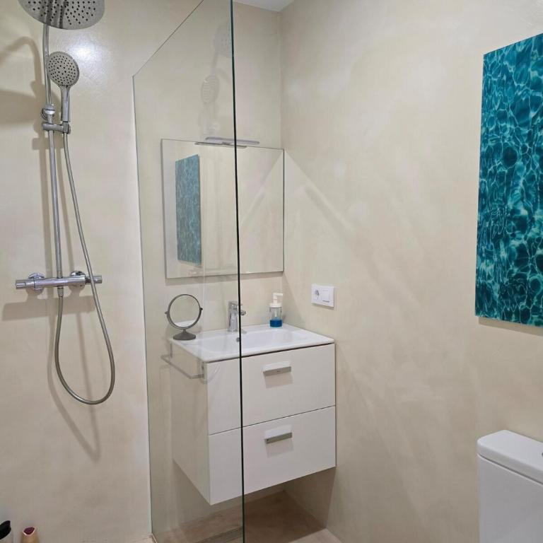 Villa Serena - Three-Bedroom Apartment - 11