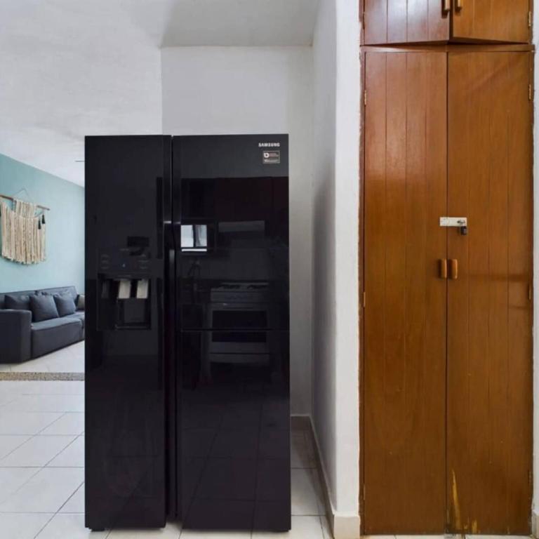 Stylish 2BR Retreat with Private Patio - Apartamento - 13