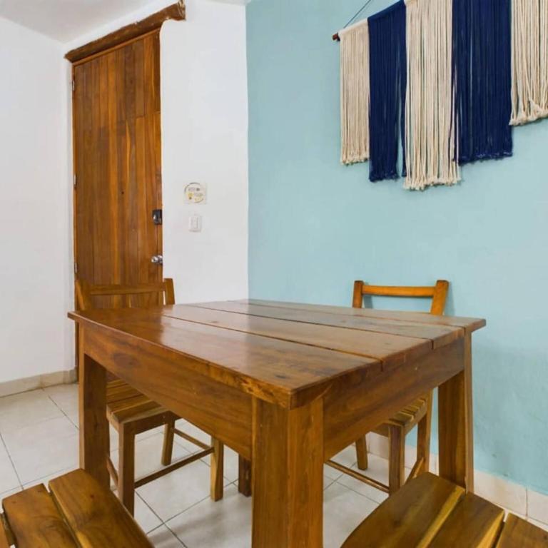 Stylish 2BR Retreat with Private Patio - Apartamento - 20