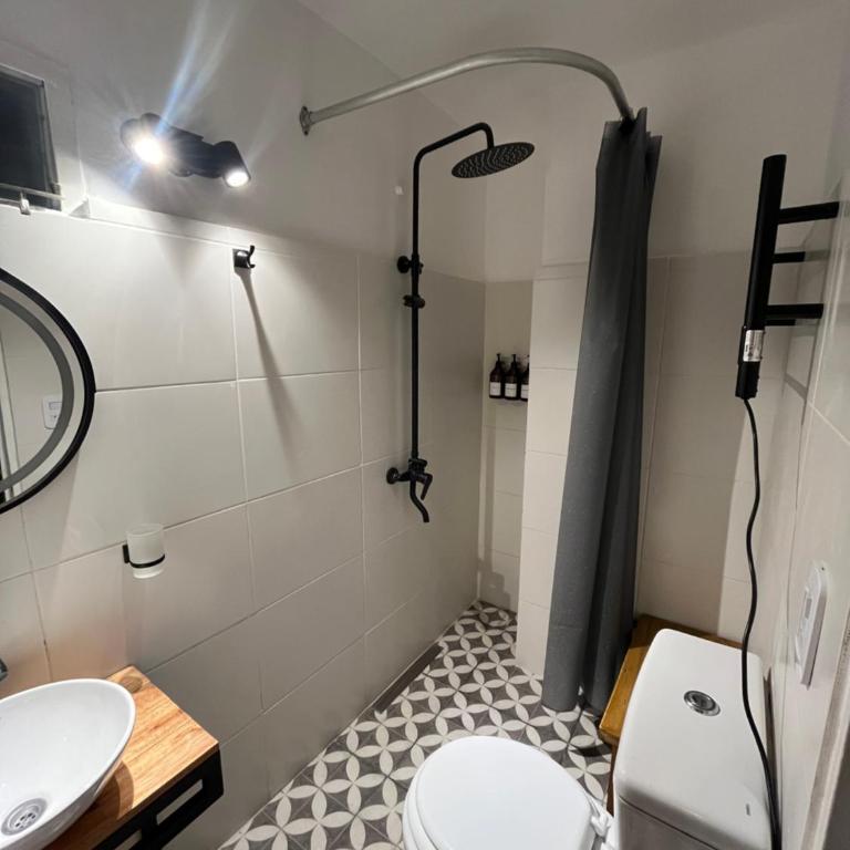 Mini Myrna - One-Bedroom Apartment - 9