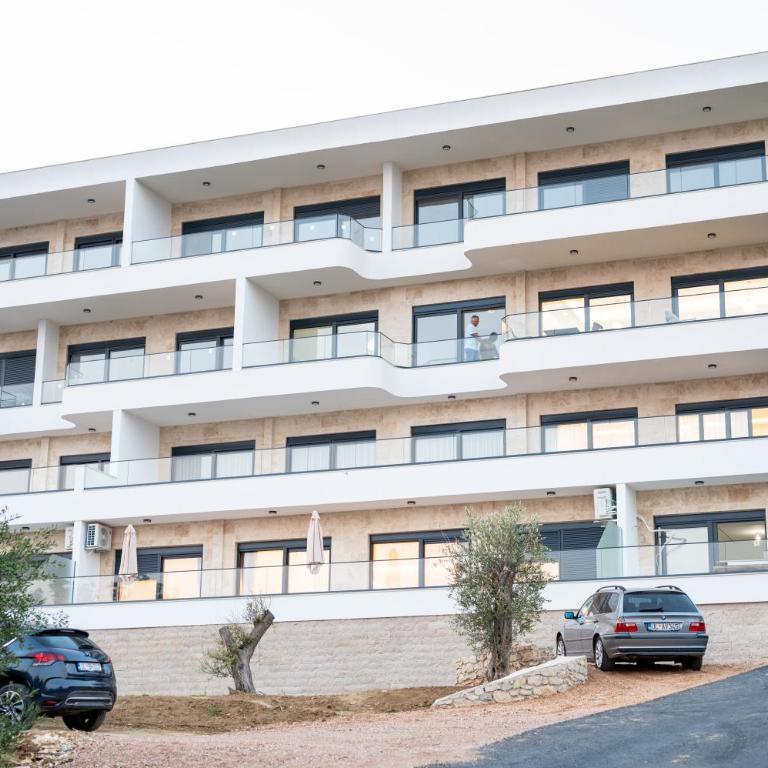 sea and sun luxury apartment - Two-Bedroom Apartment with Terrace and Sea View - 1