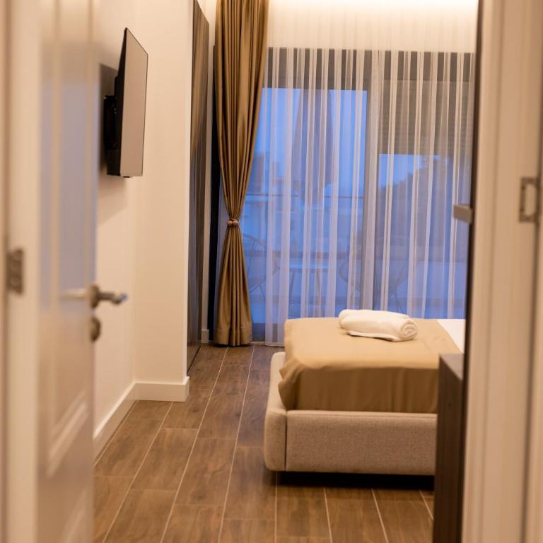 sea and sun luxury apartment - Two-Bedroom Apartment with Terrace and Sea View - 33