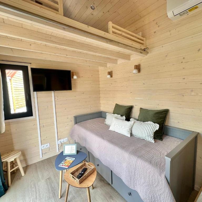 BERCK-PLAGE - Location saisonnière Tiny House insolite - 4 hébergements atypiques avec terrasse privée, proche mer, parking privé et gratuit, idéal weekend romantique, vacances en famille ou groupe - Chalet mit 2 Schlafzimmern - 6