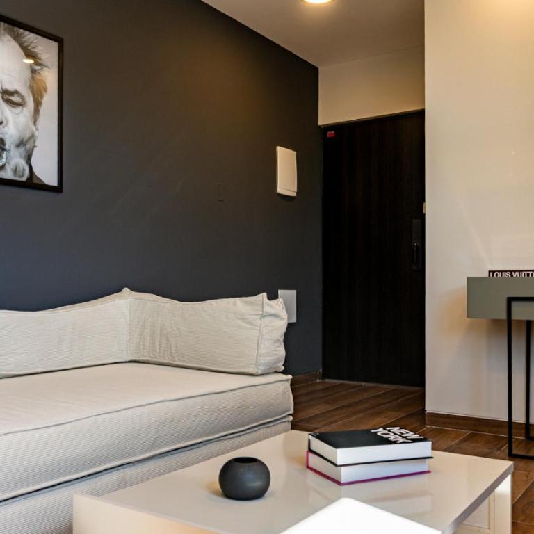 Dark Nicholson - One-Bedroom Apartment - 9