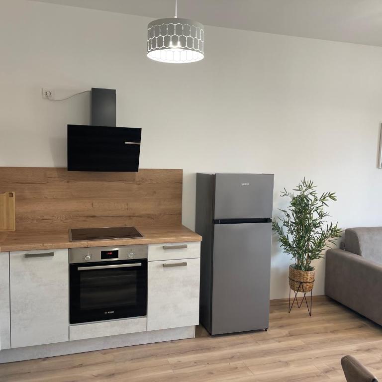 Sunplace Ulcinj - Großer Balkon & Poolblick - Two-Bedroom Apartment with Balcony - 22