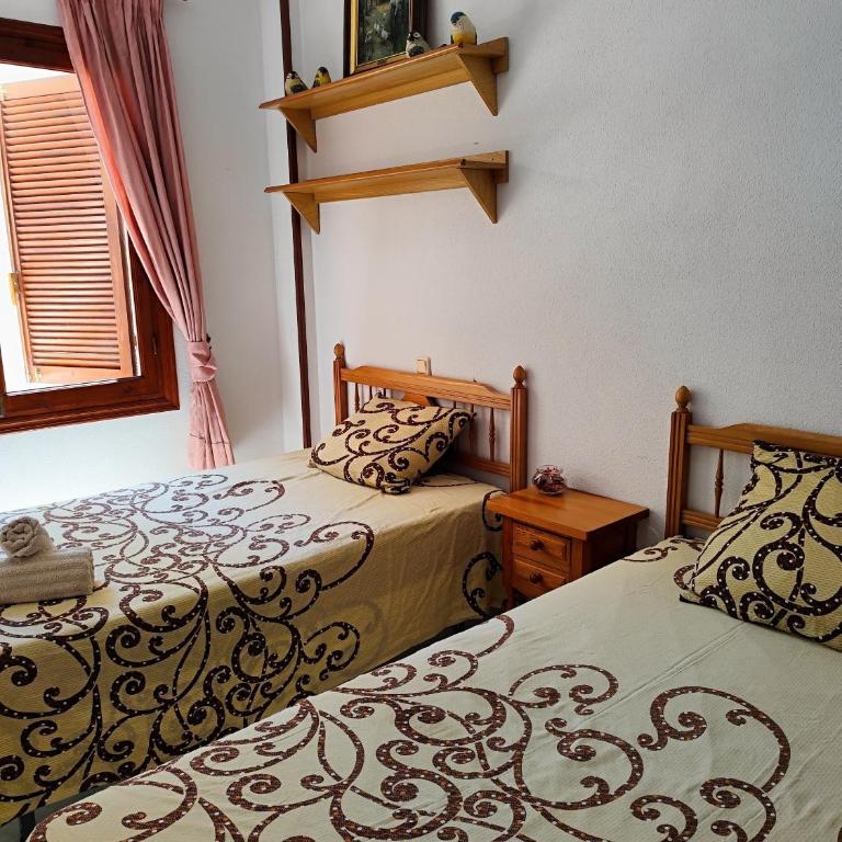 Cozy retreat with Green Terrace and Balcony Access - Apartamento de 2 dormitorios - 16