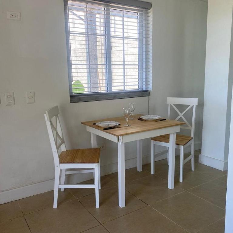 Savannah Inn Family Apartment 103 - One-Bedroom Apartment - 3