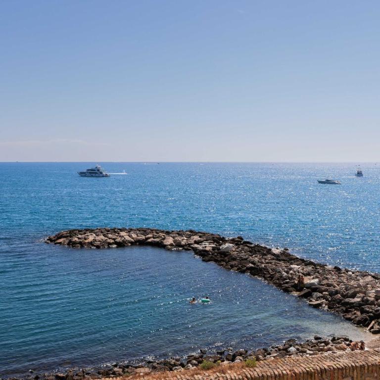Charming studio - 2P - Sea view - Antibes - Maison de Vacances - 13