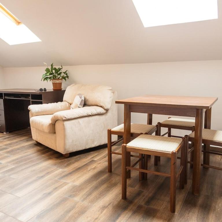 Bay View Apartment - One-Bedroom Apartment - 11