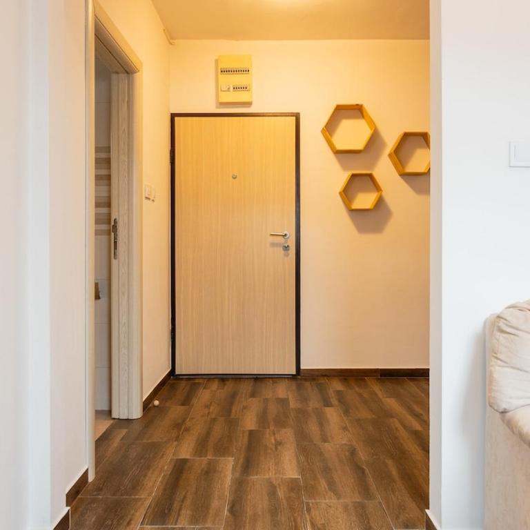 Bay View Apartment - One-Bedroom Apartment - 27